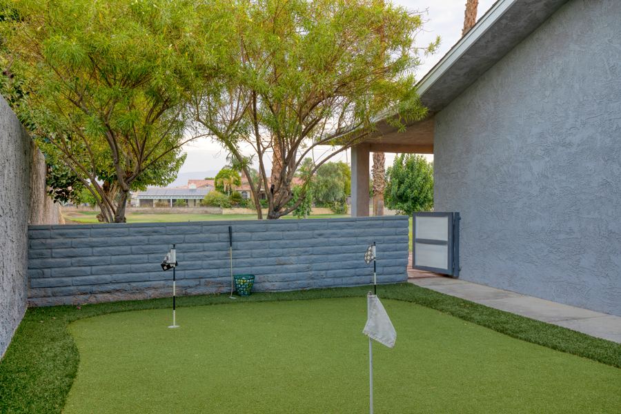 Putting green and fairway