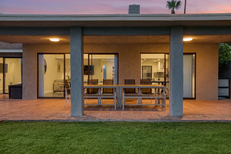 Casa Fairway covered patio